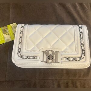 Badgley Mischa White Small Crossbody With Frame And Chain On The Cover